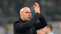 Dengan hasil ini, Liverpool menempati posisi kedelapan klasemen grup dengan 12 poin. Inter Milan tetap berada di posisi kelima, juga mengoleksi 12 poin, sehingga persaingan untuk lolos ke babak 16 besar masih sangat ketat. (AP Photo/Luca Bruno)