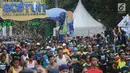 Pelari jarak 10 km melakukan start lomba Pertamina Eco Run 2017 di Pantai Karnaval Ancol, Jakarta, Sabtu (16/12). Pertamina Eco Run 2017 diikuti ribuan pelari dari tiga kategori, yakni master, umum dan pelajar. (Liputan6.com/Helmi Fithriansyah)