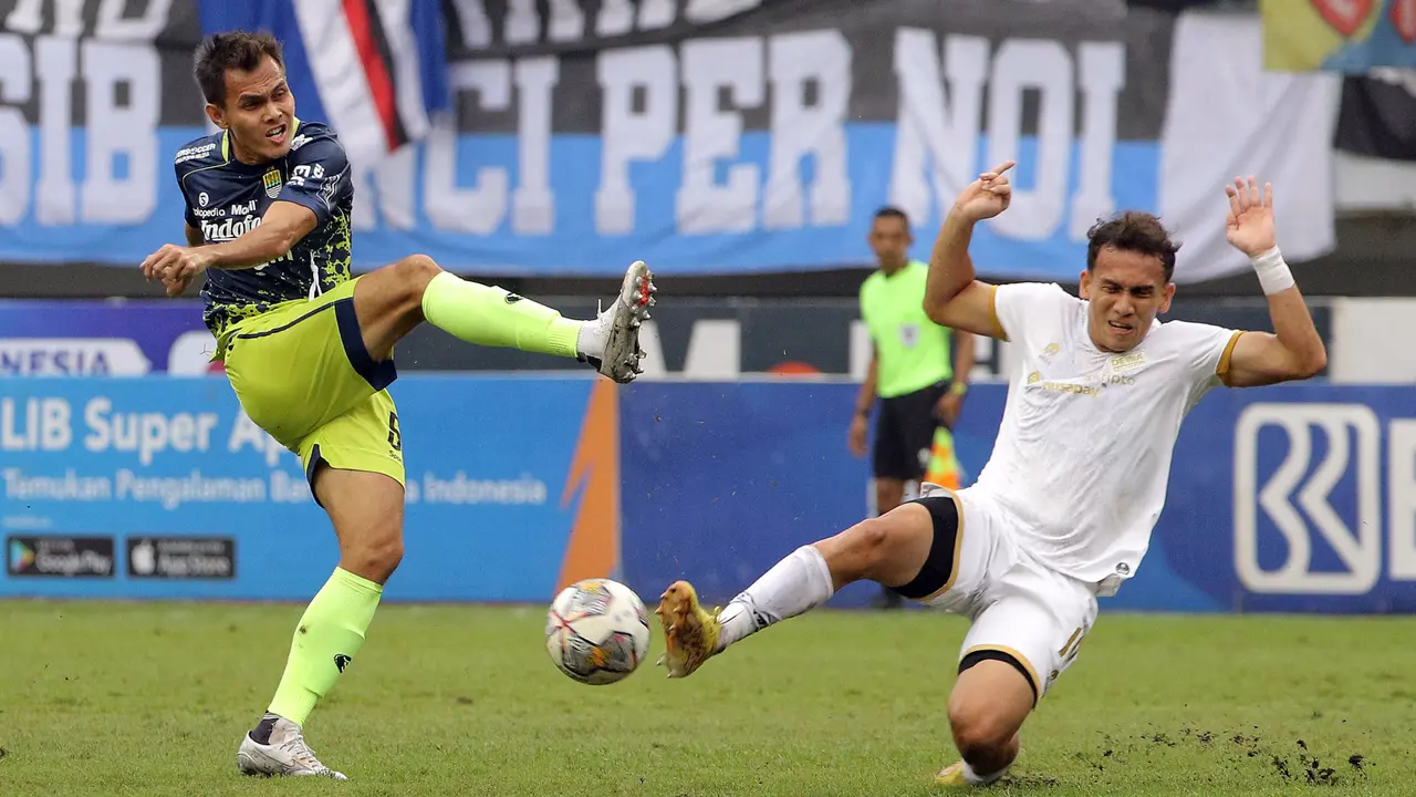 Foto: Persib Bandung Full Senyum, Tunda Kemenangan PSM Makassar untuk Jadi Juara BRI Liga 1 2022 / 2023