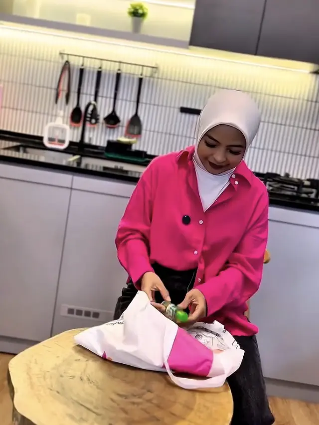 Potret Ruang Keluarga Rumah Tantri Kotak dan Arda
