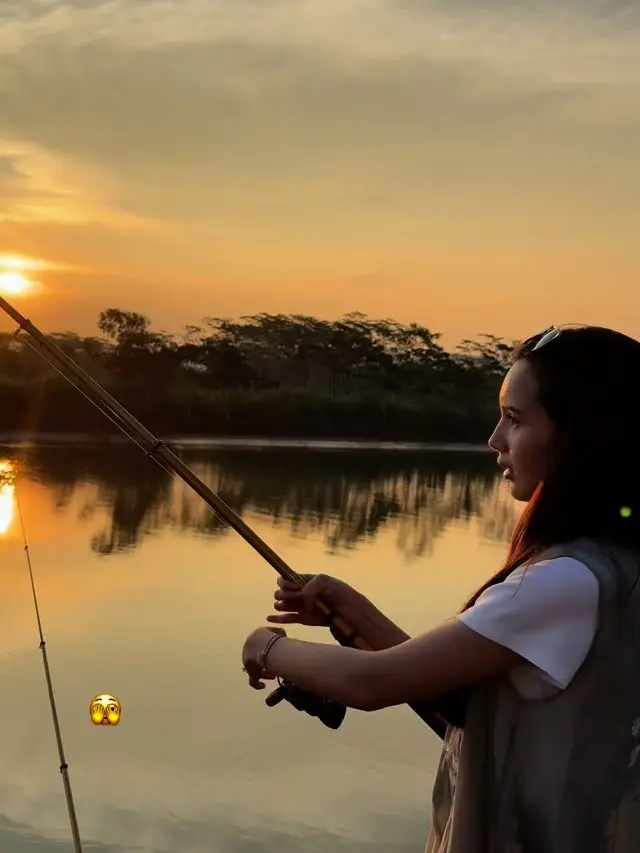Potret Beby Tsabina Berkunjung ke Pacitan Bersama Suami, Lihat SBY Melukis hingga Ikut Memancing
