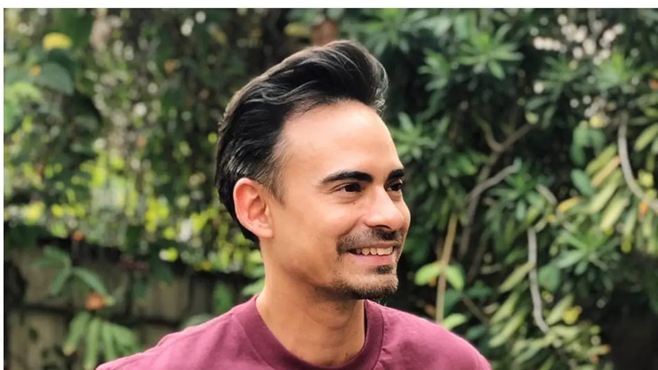 Ashraf Sinclair.