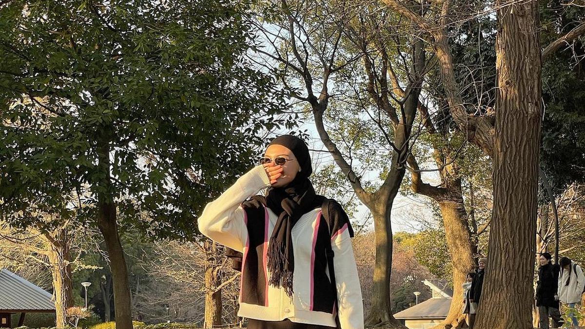 8 Inspirasi Fashion untuk Hijaber yang Mau Piknik Ramai-Ramai, Santai dan Nyaman tapi Tetap Syar'i