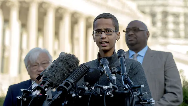 Setelah Bertemu dan Dipeluk Obama, Ahmed dan Keluarganya Pamit