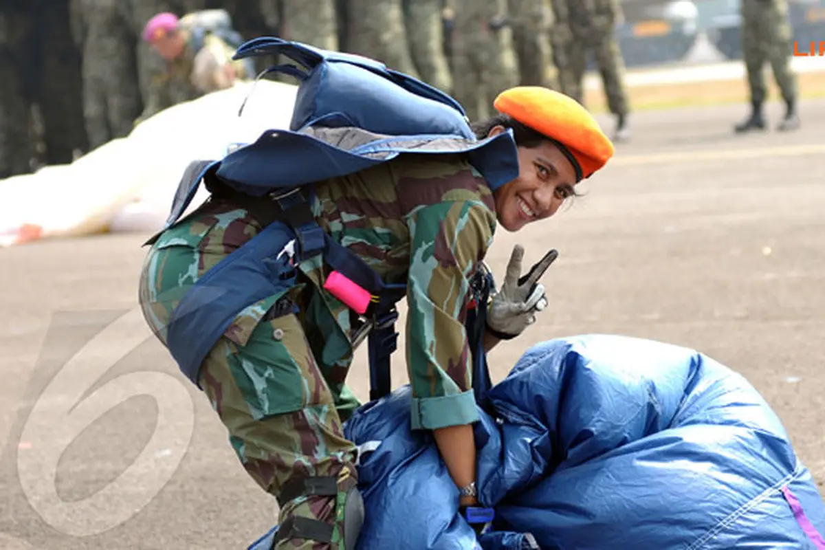 5-atraksi-tni-131005c.jpg
