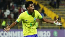 Selebrasi gelandang Timnas Brasil U-20, Andrey Santos setelah mencetak gol ke gawang Venezuela pada laga Piala Amerika Selatan U-20 di Metropolitano de Techo Stadium, Bogota, Kolombia (3/2/2023). Andrey Santos merupakan pemain milik Chelsea yang kini sedang dipinjamkan bersama klub lamanya, Vasco da Gama. Dipercaya sebagai kapten bersama Timnas Brasil U-20, ia telah mengoleksi 11 caps dengan torehan 6 gol dan 2 assist sejak melakukan debut pada 11 Juni 2022. (AFP/Juan Pablo Pino)