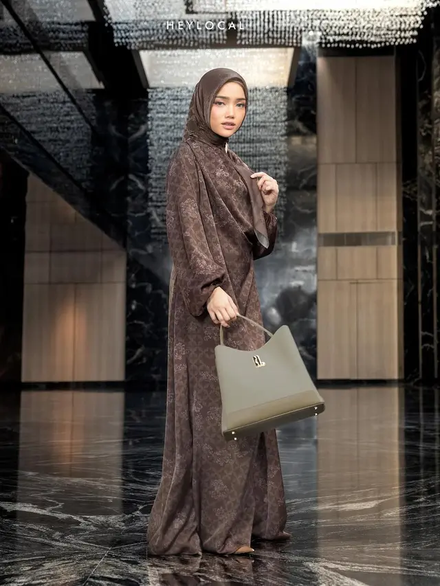 Pose Foto Sendiri Bertema Lebaran (Foto: Instagram @heylocal.id)