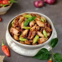 ilustrasi sambal cumi pete/copyright by tri suryono (Shutterstock)