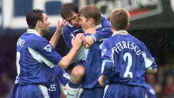 Tore Andre Flo. Striker yang pensiun pada Agustus 2012 bersama Sogndal IL ini total memperkuat 2 klub di Premier League Liga Inggris, yaitu Chelsea (1997/1998 hingga pertengahan 2000/2001) dan Sunderland (2002/2003). Tampil dalam total 141 laga di Premier League Liga Inggris, ia mampu mencetak 38 gol dan 2 assist. (AFP/PA/Toby Melville)