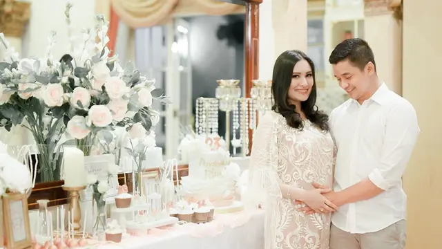 7 Potret Pesta Ulang Tahun Angbeen Rishi ke-23, Mewah dan Bernuansa Putih