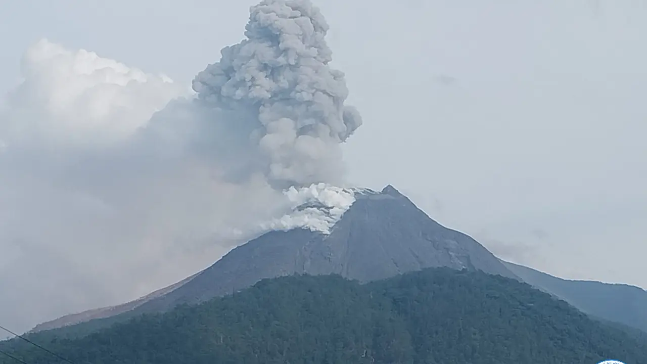 Gunung Lewotobi Laki-laki