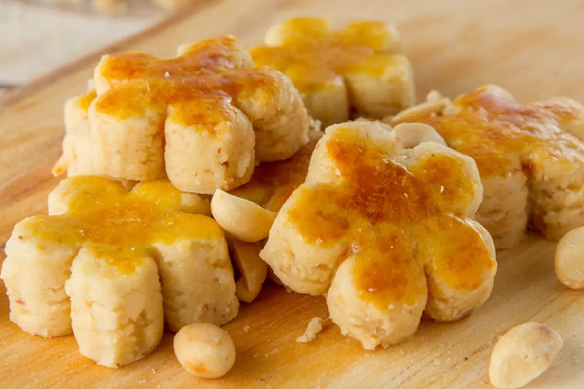 kue kacang