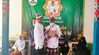 Pangeran Wisnu Lesmana menyampaikan pidato usai dilantik menjadi Sultan Jayawikarta III Keraton Kasepuhan Cirebon. Foto (Liputan6.com / Panji Prayitno)