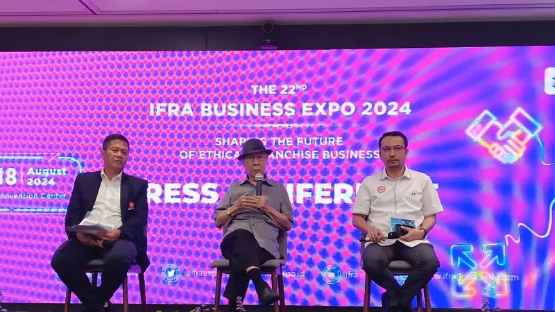 Ketua Asosiasi Franchise Indonesia (AFI), Anang Sukandar dalam acara konfrensi pers The 22nd International Franchise, Lisence and Business Concept Expo and Conference (IFRA) 2024, Jakarta, Rabu (7/8/2024). (Tim Bisnis)