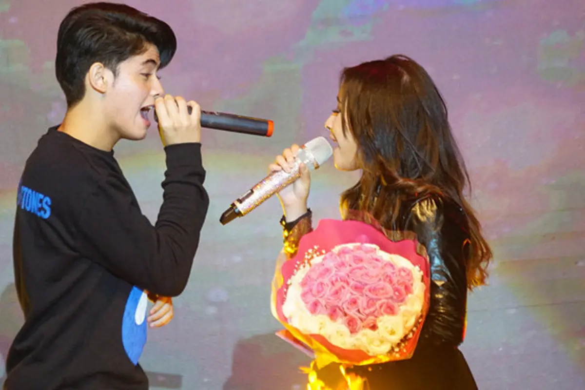 [Bintang] Aliando Syarief dan Prilly Latuconsina