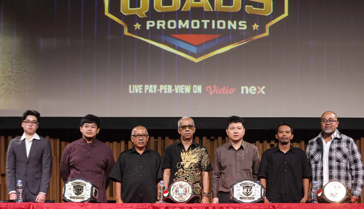 Event ini didukung oleh NEX sebagai main title dan akan ditayangkan secara live oleh NEX di channel Nex PPV dan Vidio, sehingga dapat menjangkau audiens yang lebih luas di seluruh Indonesia. Tampak dalam foto, Head of Sports Business Emtek Group sekaligus CEO Nex, Hendy Lim (kelima kiri) bersama Ketua Umum Interdisciplinary Combat Council (ICC), Suwardi (keenam kiri) berfoto bersama usai memberi keterangan terkait NEX Road to Champion di SCTV Tower, Jakarta, Selasa (7/4/2026). (Bola.com/Abdul Aziz)