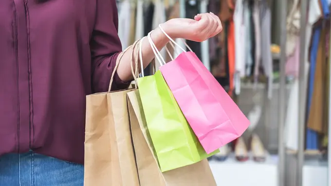 Kenali! Gaya Hidup Konsumtif Anak Milenial