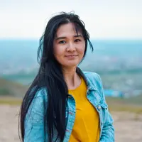 ilustrasi zodiak perempuan/Photo by Irene Strong on Unsplash