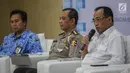 Menhub Budi Karya Sumadi memberi penjelasan saat diskusi  'Mudik Aman dan Lancar' di Jakarta, Senin (20/5). Menhub mengatakan Mudik aman dan lancar ini adalah amanat dari Presiden Joko Widodo agar mudik tahun ini lebih lancar. dengan  bekerjasama Polri dengan ESDM, PUPR. (Liputan6.com/Faizal Fanani)