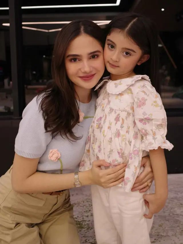 Syifa Hadju  saat bukber dengan Geng Mamayu. [@marginw]