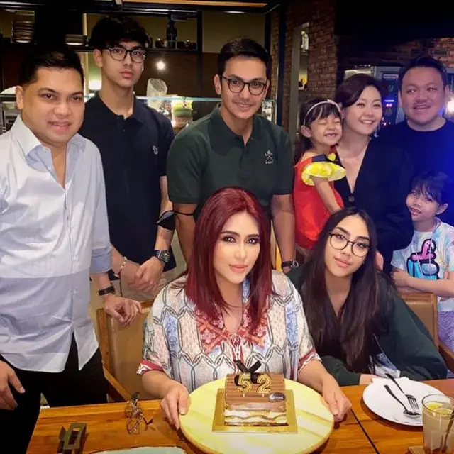 Gunawan Sudrajat bersama keluarga (Foto: gunawan_sudrajat_real)