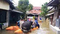 Banjir Rendam Permukiman di Cipondoh Kota Tangerang, Warga Mengungsi ke Rumah Pemotongan Hewan
