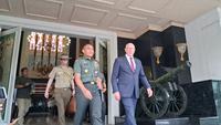 Menhan Sjafrie Terima Kunjungan Mantan Gubernur Jenderal Australia, Bahas Penguatan Hubungan Pertahanan