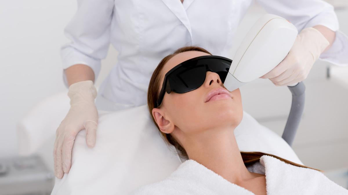 5 Jenis Laser yang Digunakan untuk Menghilangkan Jerawat Beauty