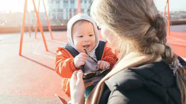 [Bintang] Kata Astrologer: 5 Zodiak Ini Cocok Banget Jadi Full Time Mom