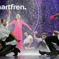 Rossa tampil basah-basahan di Smartfren WOW Concert 2019, Jumat (20/9/2019) malam. (Bambang E Ros/Fimela.com)