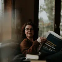 Ilustrasi wanita karier (Foto:Pricissla du preez /Unsplash)