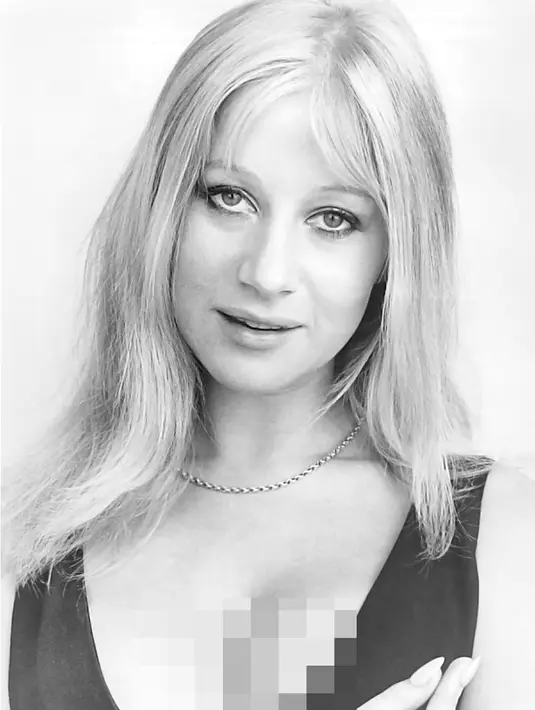 Helen Mirren adalah seorang aktris berdarah Inggris yang telah malang melintang di dunia perfilman dan juga di TV. Helen Mirren menempati urutan ke-6 wanita tercantik versi sains dengan poin 89,93 persen. (www.huffingtonpost.com)