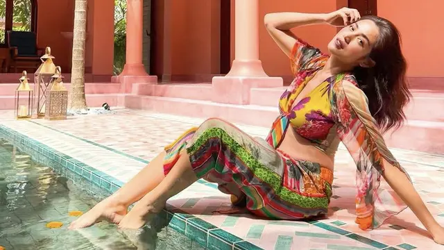 Outfit Jessica Iskandar Tetap Seksi Meski Sedang Hamil