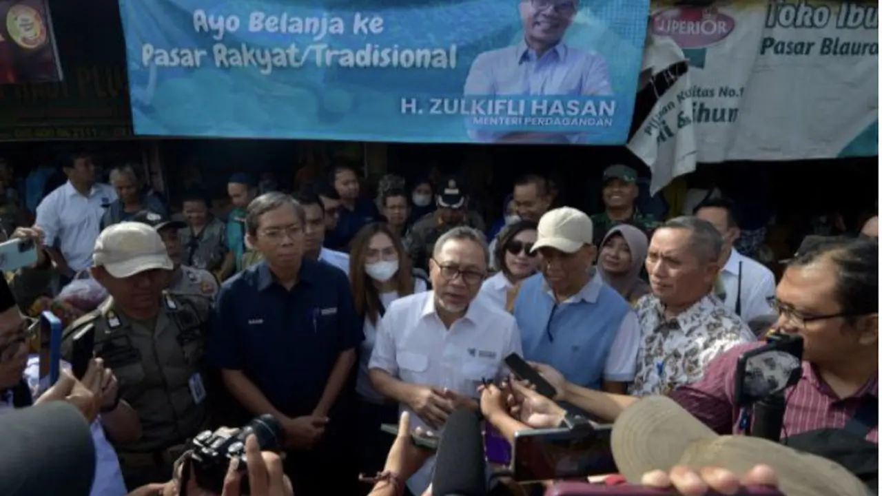 Menteri Perdagangan Zulkifli Hasan bersyukur harga Bapok, khususnya di Jawa Tengah dinilai stabil dan cenderung lebih rendah.