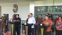 Jaksa Agung ST Burhanuddin di Kejagung, Jakarta Selatan, Senin (27/6/2022) (Liputan6.com/Nanda Perdana Putra)