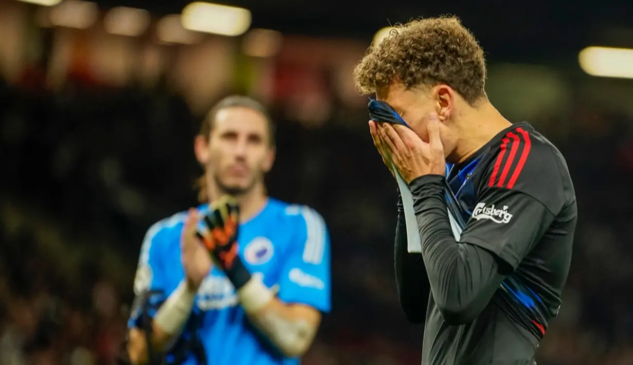 MU sebenarnya nyaris amankan 3 poin tanpa penalti. Namun Scott McTominay melakukan pelanggaran sehingga MU diganjar penalti. (AP Photo/Dave Thompson)