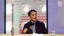 DJ Dipha Barus saat bekolaborasi dengan penyanyi Marcell Siahaan dan Andien dalam mini konser Music Drip di Jakarta, Kamis (7/2). Dipha Barus menyatukan berbagai karakter lewat aransemen yang apik. (Fimela.com/Bambang Eros)