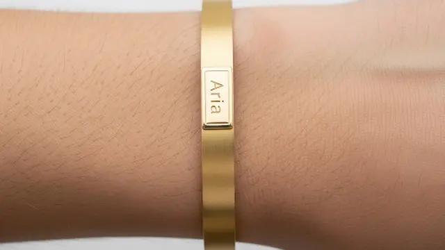 Gelang Tali Datar dengan Ornamen Kecil