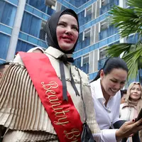 Melangsungkan pernikahan bukan lah yang pertama kali buat Vicky dan Angel, namun jelang hari bahagianya itu mereka tetap menggelar Bridal Shower. Apa tujuannya ya? (Deki Prayoga/Bintang.com)