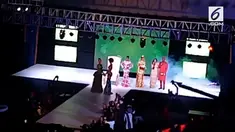 Kejadian nahas menimpa Miss Afrika 2018, saat dinobatkan menjadi pemenang rambutnya terbakar karena terpercik kembang api.