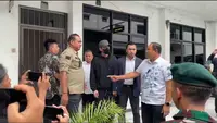 Kejaksaan Negeri Kota Tangerang resmi menerima pelimpahan tahap dua kasus dugaan penyelundupan dan peredaran vape mengandung zat etomidate yang melibatkan artis Jonathan Frizzy alias Ijonk, Jumat (11/7/2025). (Dok. Istimewa)