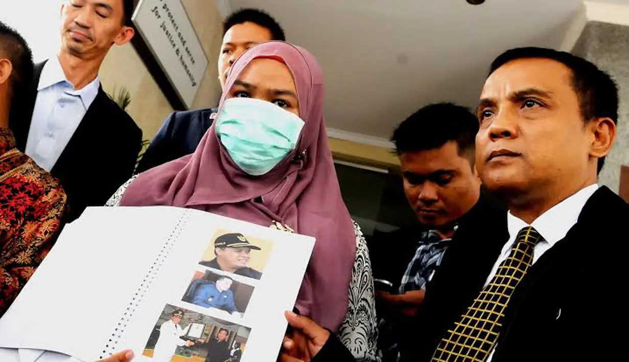 Tanggal 12 April 2011 pelaku mentransfer uang Rp 3 juta, namun tidak terjadi pertemuan karena orang tua pelaku meninggal dunia. Baru seminggu kemudian, mereka bertemu dan terjadilah pelecehan seksual (Liputan6.com/Andrian M Tunay)