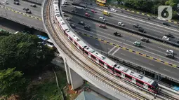 Hanya saja, menurut Menhub Budi dari sisi kecepatan rangkaian LRT tidak langsung turun signifikan ketika melewati titik tersebut. (Liputan6.com/Herman Zakharia)