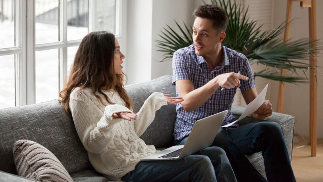 Kenali 4 Tanda Pasangan Berbohong Padamu Menurut Ahli