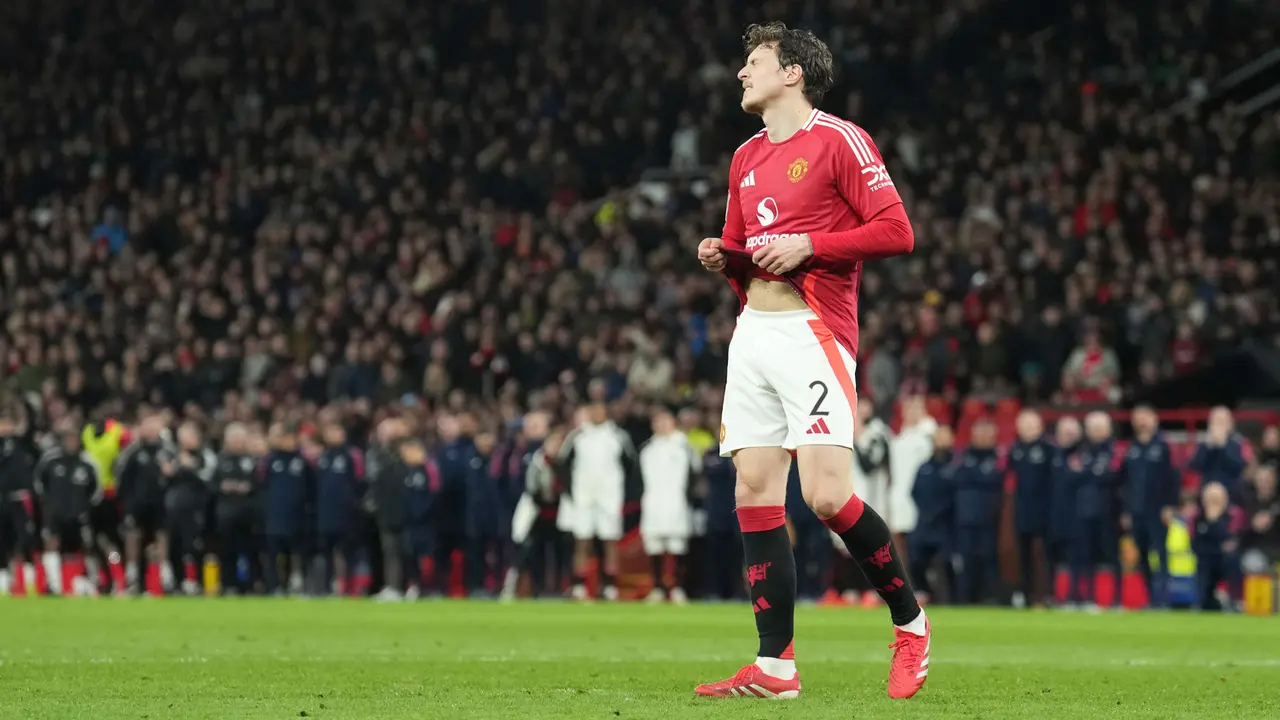 Foto: Drama Adu Penalti Dimenangkan Fulham, Manchester United Tersingkir dari Piala FA