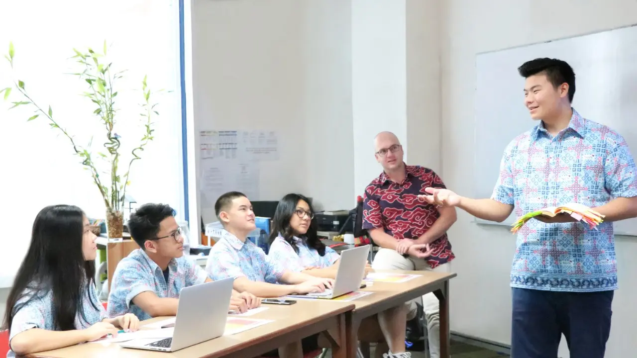 Gelar Program Mini MBA, NJIS Jakarta Ajak Siswa Belajar Bisnis dari Kampus Terbaik Dunia