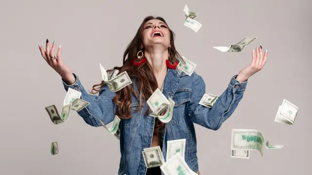 Survei: Perempuan Indonesia Kini Lebih Sejahtera Secara Finansial
