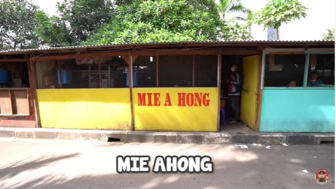 Warung Bakmi di Jakarta Tolak Masuk Google Map Karena Takut Ramai Pembeli. foto: Youtube 'Nex Carlos'