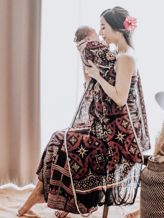 (Instagram/jenniferbachdim)