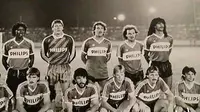 Pesona Calon Pelatih Timnas Indonesia Ruud Gullit Saat Berduel Melawan Persib pada 1987